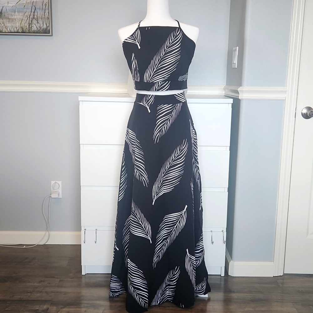 Tropical print black A line skirt and tie-back top